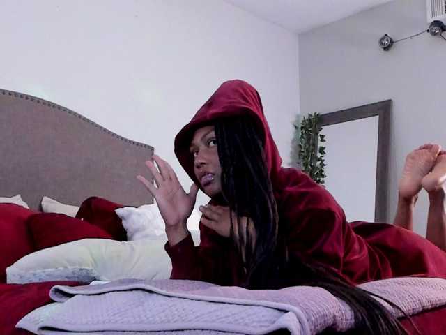 Yiauana live cam on BongaCams