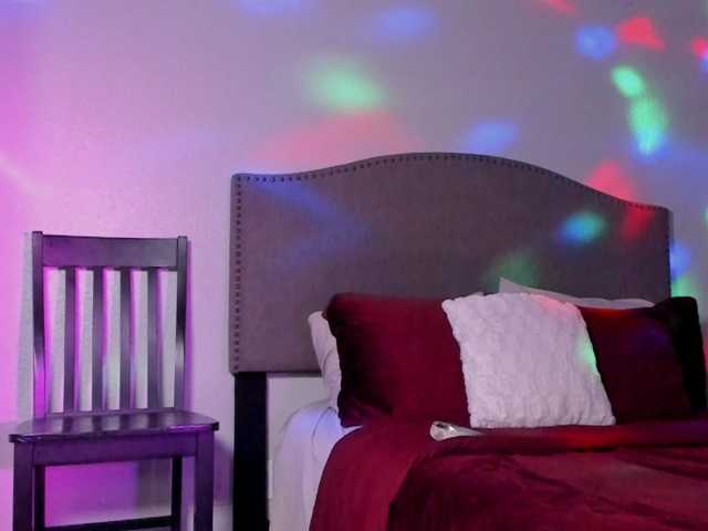 yiauna live cam on BongaCams