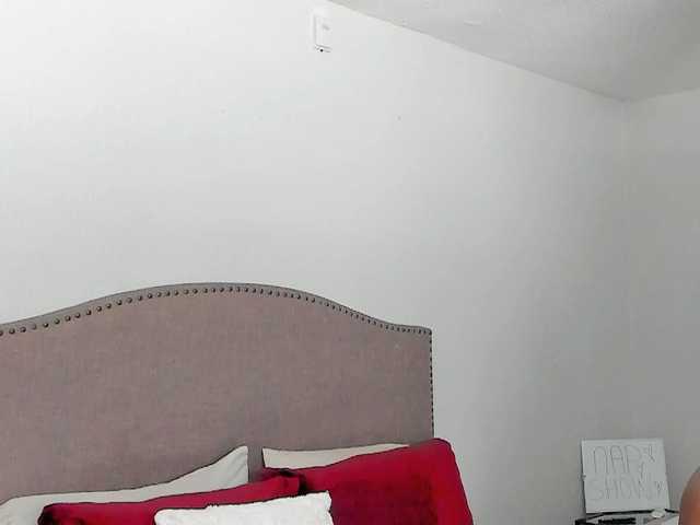 Yiauana live cam on BongaCams