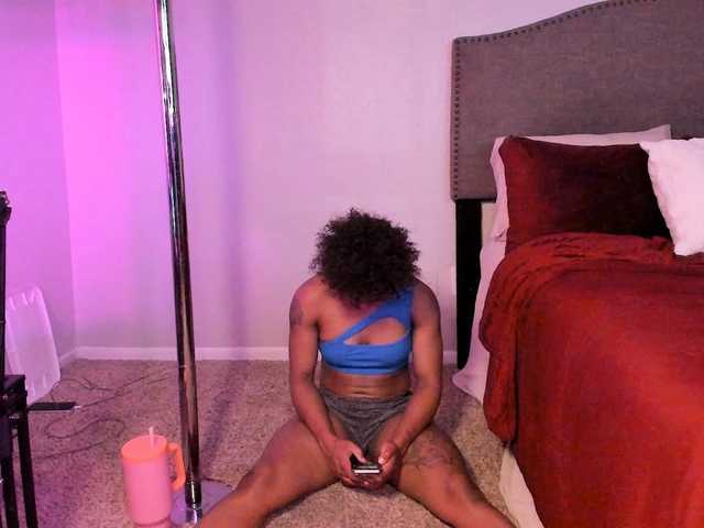 yiauana live sex show
