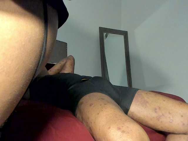 Yiauana live webcam show
