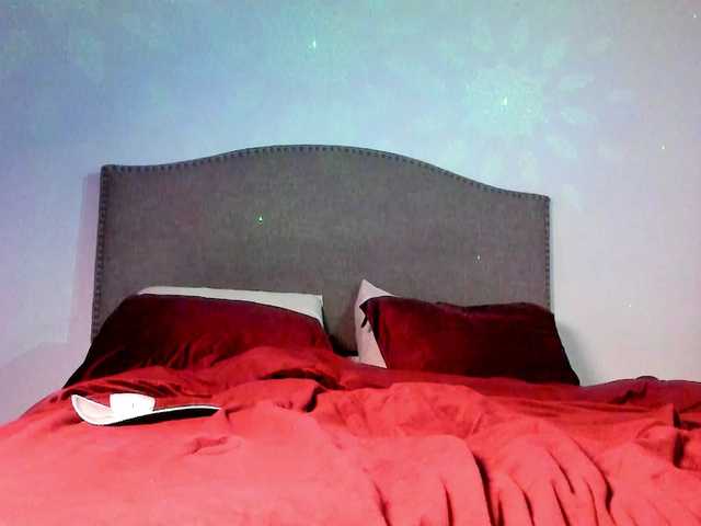 Yiauana live webcam show