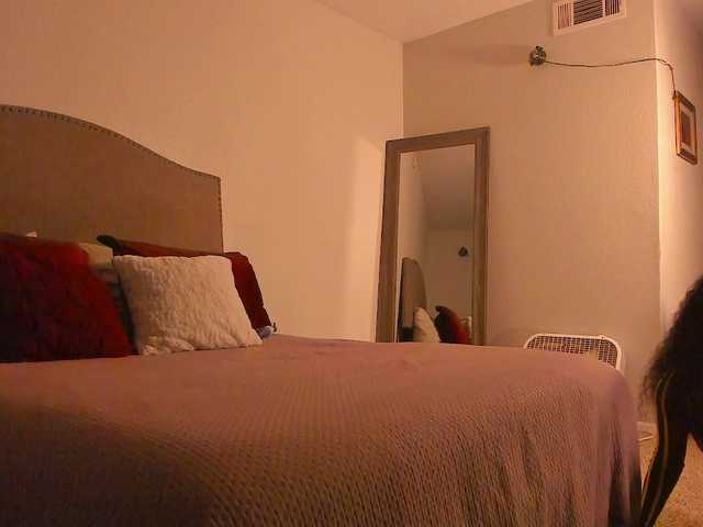 Yiauana's BongaCams show and profile