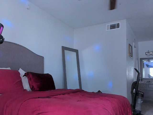 Yiauana live cam on BongaCams