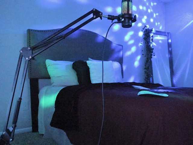 Yiauana live cam on BongaCams