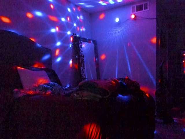 yiauana live sex show