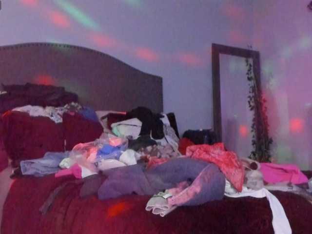 yiauna live cam on BongaCams