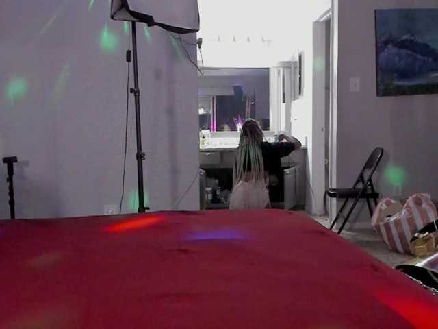 yiauna live cam on BongaCams