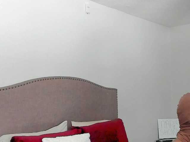 Yiauana live cam on BongaCams