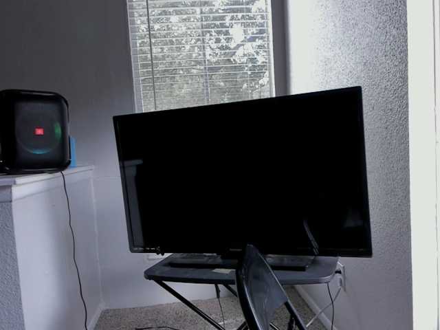 yiauna live cam on BongaCams