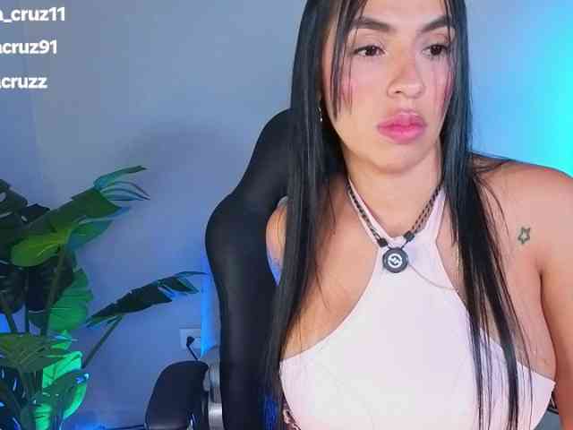 alina-cruz webcam