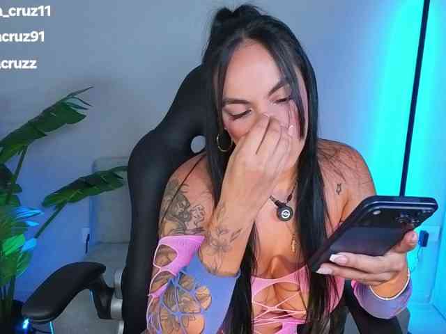 alina-cruz webcam
