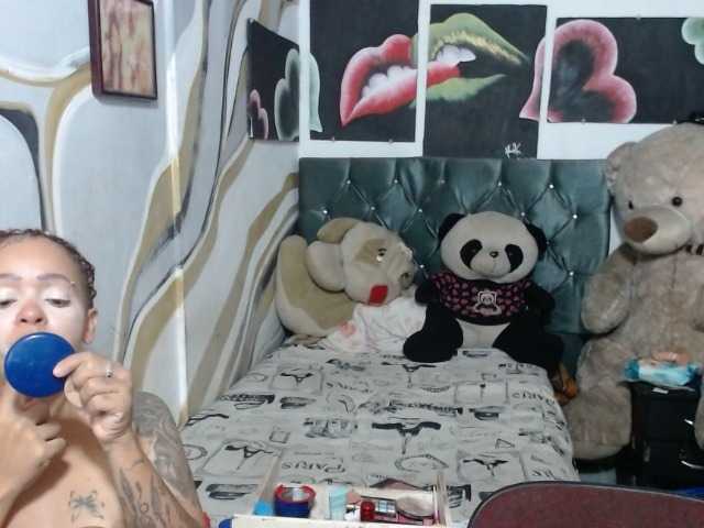 Manazahot99 live cam on BongaCams