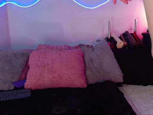 giordanapinoo live cam on BongaCams