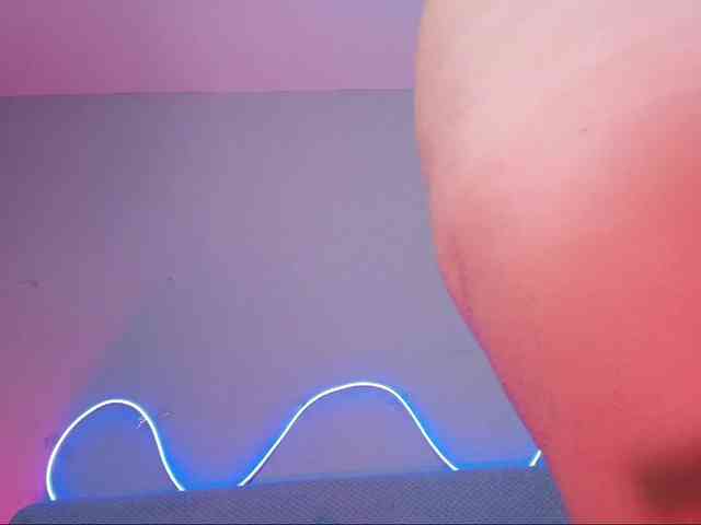 giordanapinoo Live Webcam on BongaCams