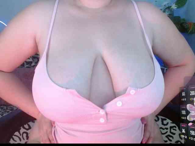 giordanapinoo Live Webcam on BongaCams