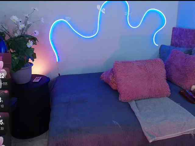 giordanapinoo Live Webcam on BongaCams