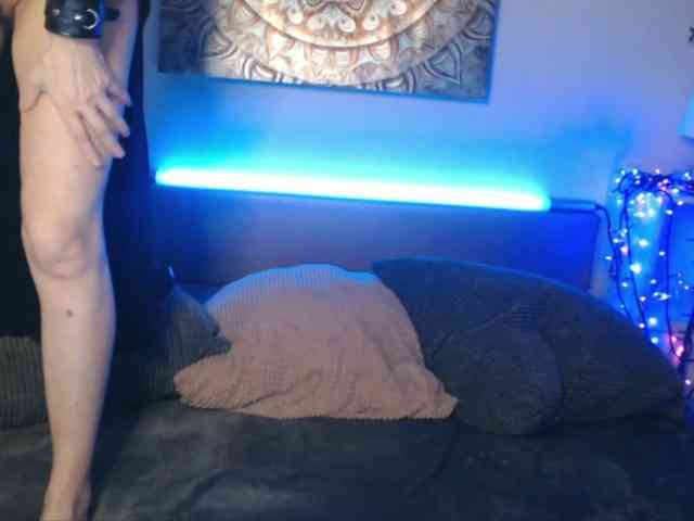AngelCumsxxx webcam
