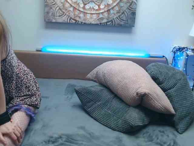 AngelCumsxxx webcam