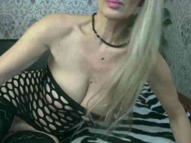 AngelCumsxxx webcam