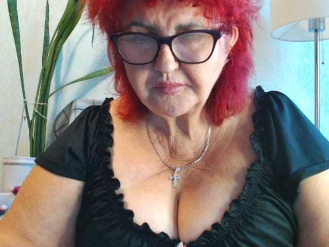 PeggySoft live cam on BongaCams