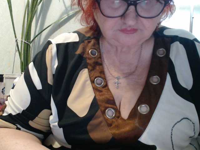 le modèle PeggySoft est en webcam porno dans un show sur le site bongacams, il possède les tags suivants: White/Caucasian,Redhead,Shaved