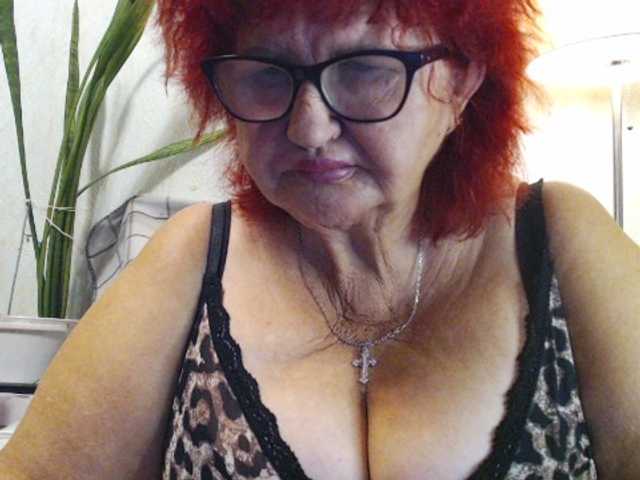 PeggySoft live cam on BongaCams