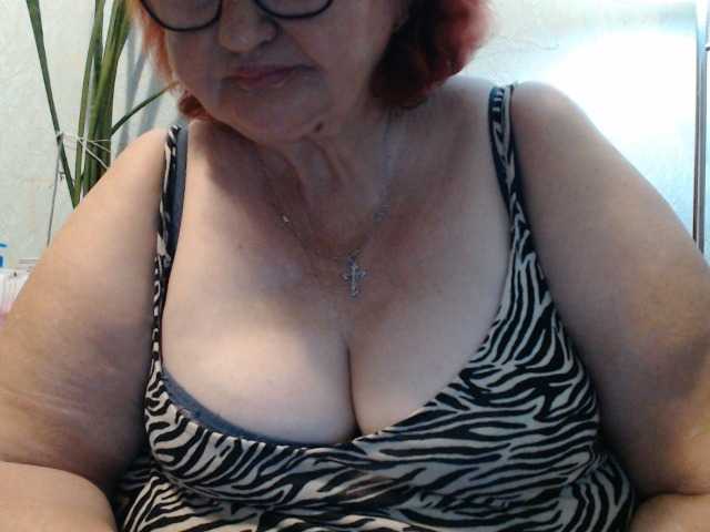 PeggySoft live cam on BongaCams