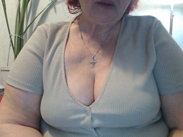 PeggySoft's BongaCams show and profile