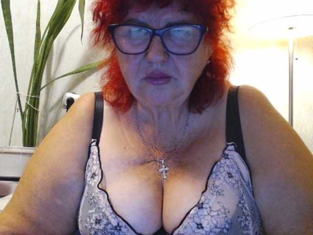 PeggySoft live cam on BongaCams