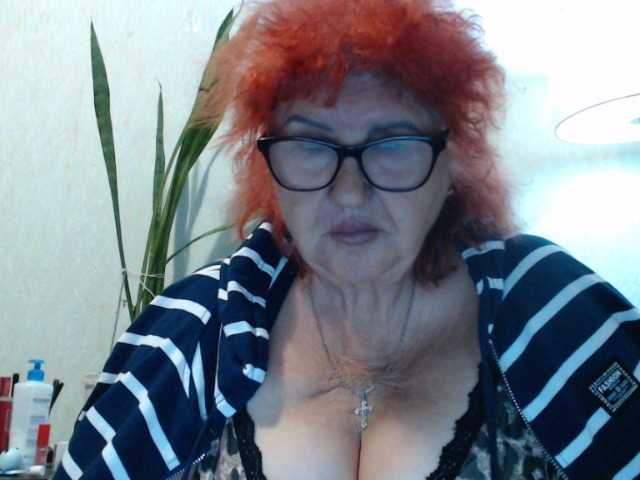 PeggySoft live cam on BongaCams