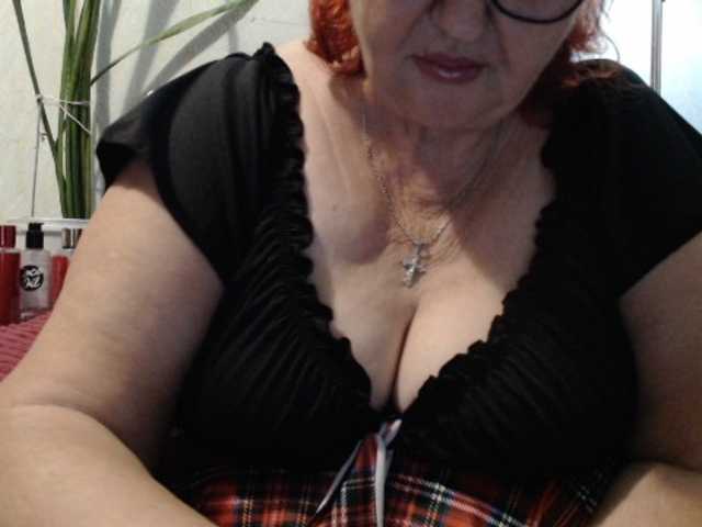 PeggySoft live cam on BongaCams