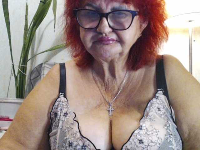 PeggySoft live cam on BongaCams
