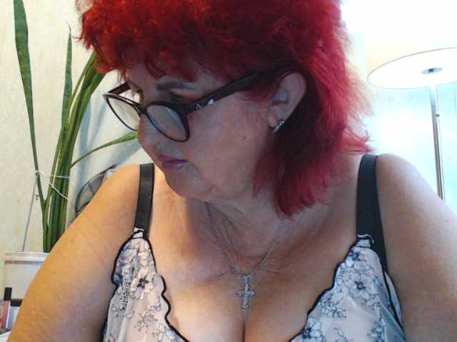 PeggySoft, en directo ahora en BongaCams