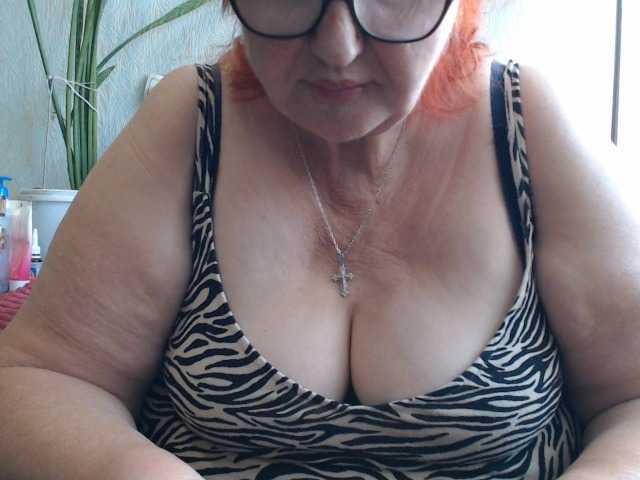 PeggySoft live cam on BongaCams