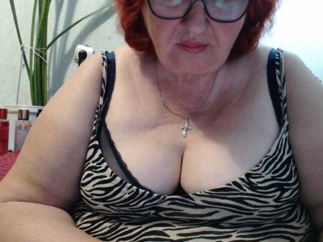 PeggySoft live cam on BongaCams