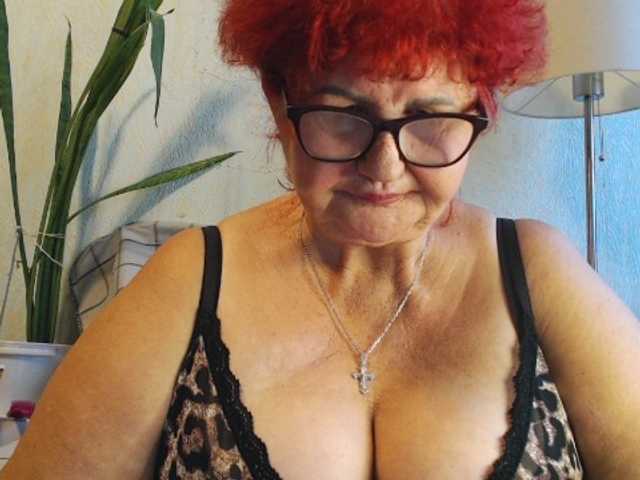 PeggySoft live cam on BongaCams