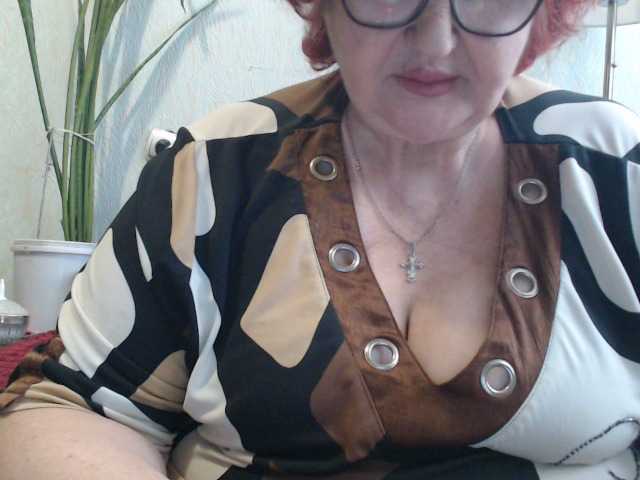 PeggySoft's BongaCams show and profile