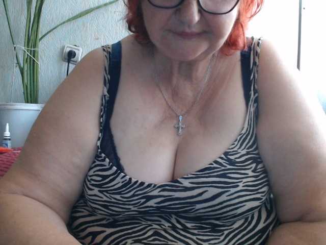 PeggySoft live cam on BongaCams