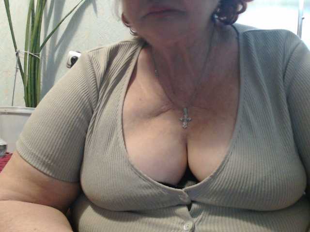 PeggySoft's BongaCams show and profile