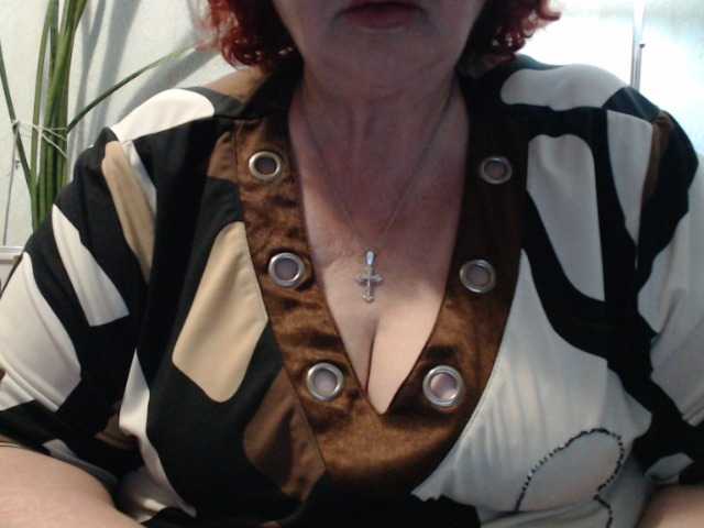 PeggySoft live cam on BongaCams