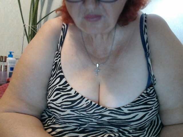 PeggySoft live cam on BongaCams