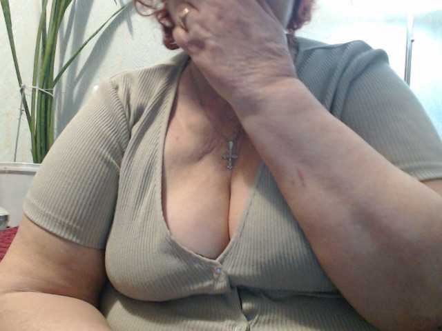 PeggySoft's BongaCams show and profile