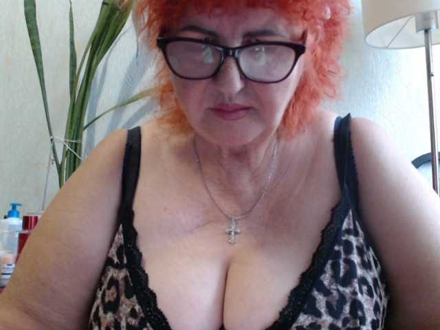 PeggySoft live cam on BongaCams
