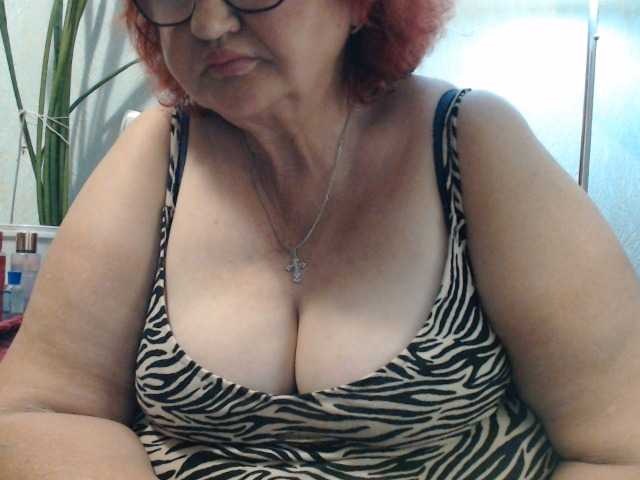 PeggySoft live cam on BongaCams