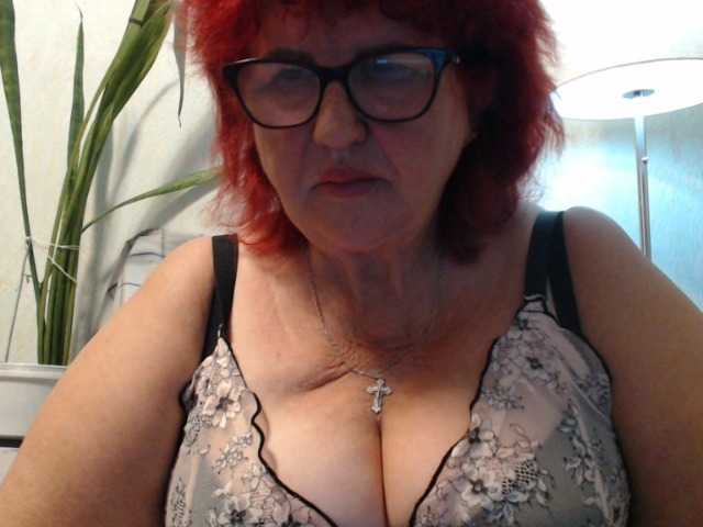 PeggySoft live cam on BongaCams