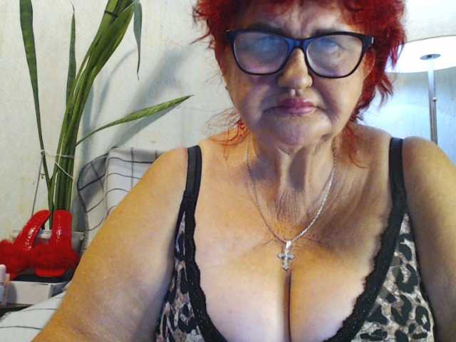 PeggySoft live cam on BongaCams