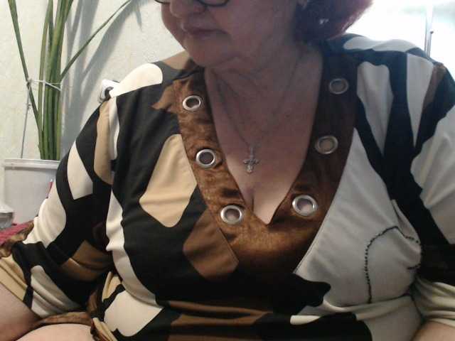 PeggySoft's BongaCams show and profile