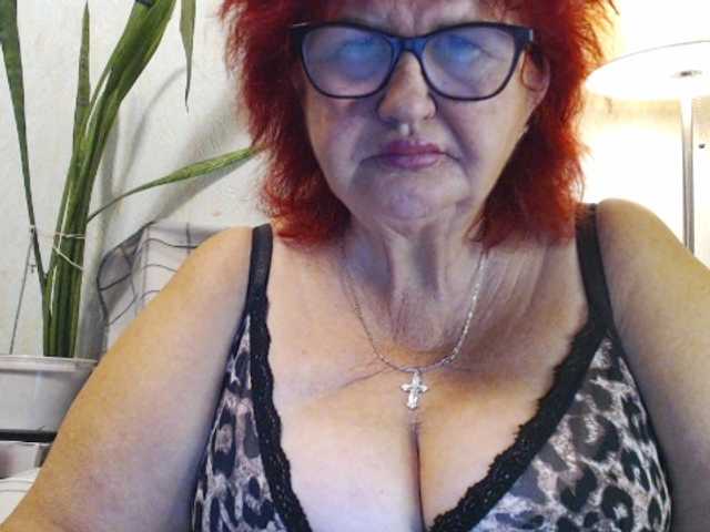 PeggySoft live cam on BongaCams