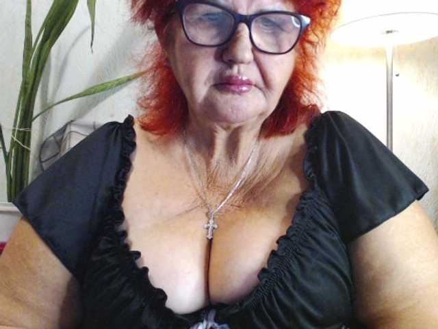 PeggySoft live cam on BongaCams